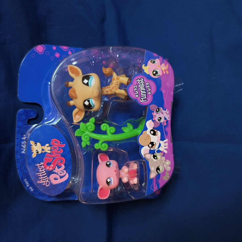 Littlest Pet Shop Giraffe and Mouse Figures